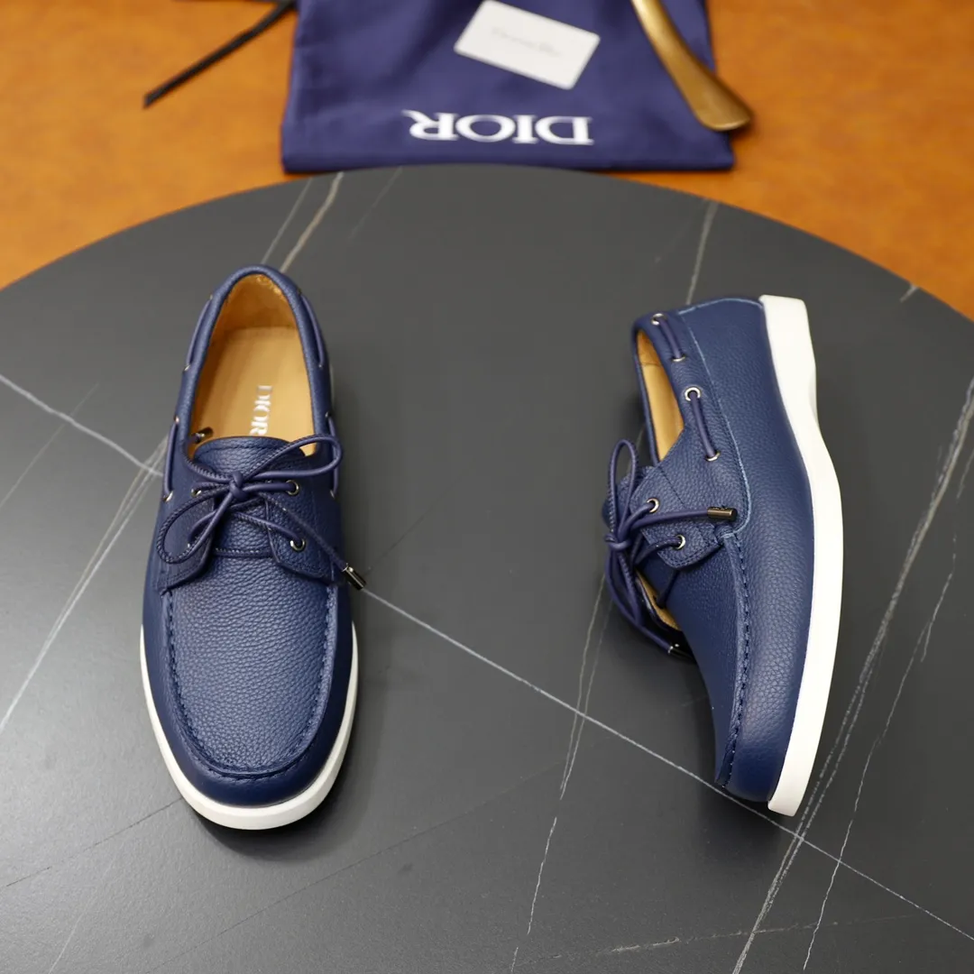 Ex-factory price: 540🙅‍♂️🙅‍♂️🙅‍♂️ Brand: Dior DIOR Standard code: Men's code 38/44 (45 can be customized) Grade: Same as the official website Material: Original cowhide stitching, cowhide lining, original TPU wear-resistant soft outsole Style categories: Leisure and sports version, footwear for driving, young fashion, European and American trends, British style Color: actual picture color